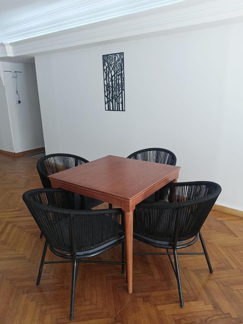 Pyramids Nights Hostel Kafrat al Jabal Екстер'єр фото