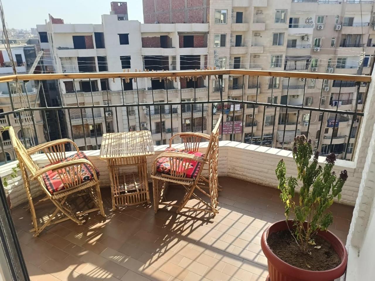 Pyramids Nights Hostel Kafrat al Jabal Екстер'єр фото
